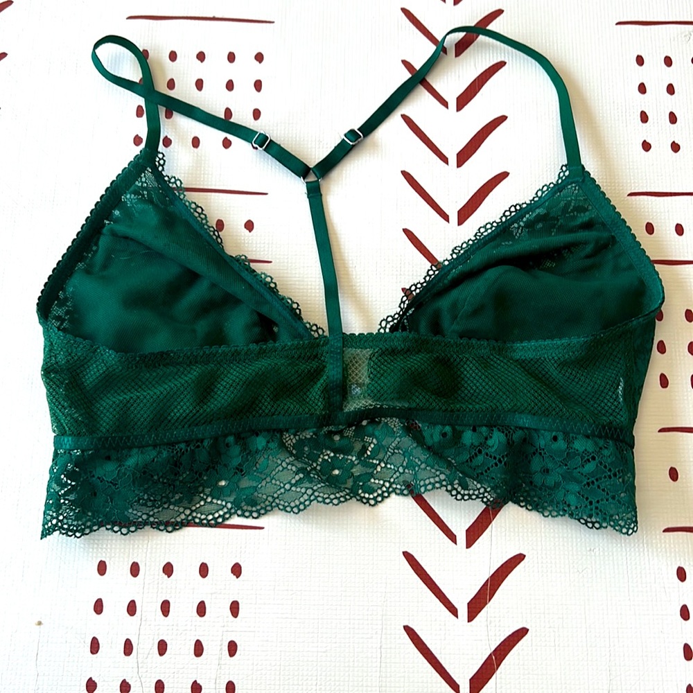 𝔽𝕖𝕖𝕝𝕚𝕟𝕘 𝔾𝕣𝕖𝕖𝕟 𝔹𝕣𝕒𝕝𝕖𝕥𝕥𝕖 - Picture 2 of 2